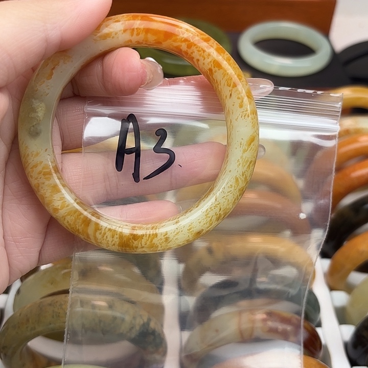 风***候蛇纹石玉未镶嵌珠宝半成品