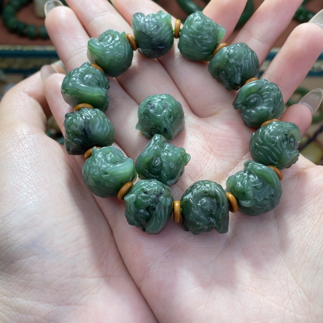 D***哥和田玉未镶嵌手链