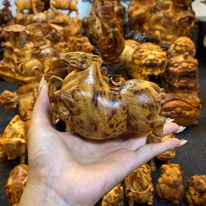 荣***金柏木唐马手把件摆件