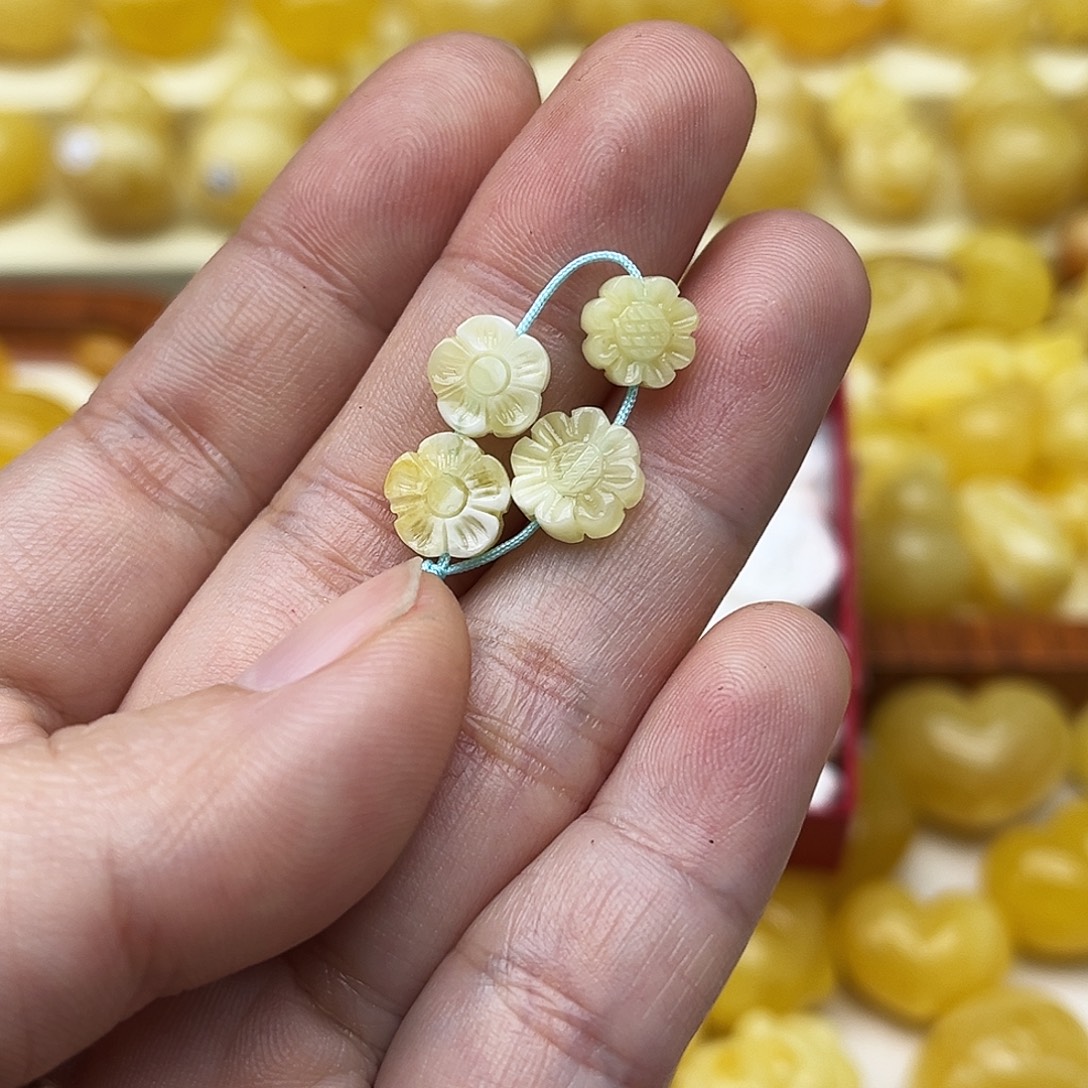 蜜蜡未镶嵌裸石天然