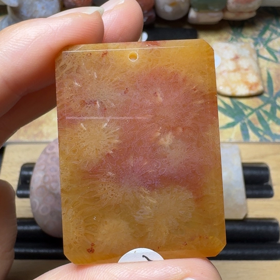 硅化玉未镶嵌红糖大花，盘久点