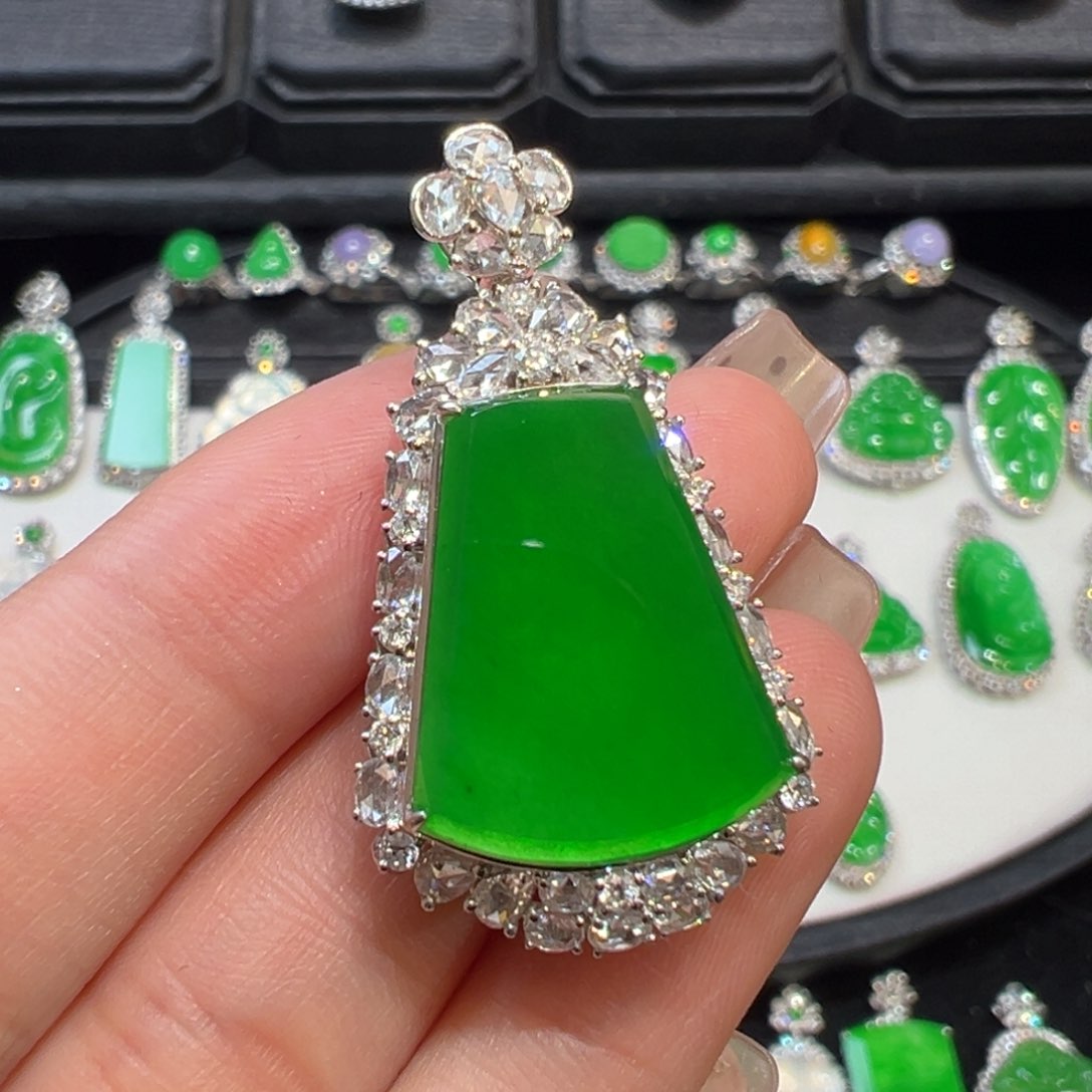 翡翠吊坠(不含链)18K金镶嵌?**Y收到货48小时鉴赏期