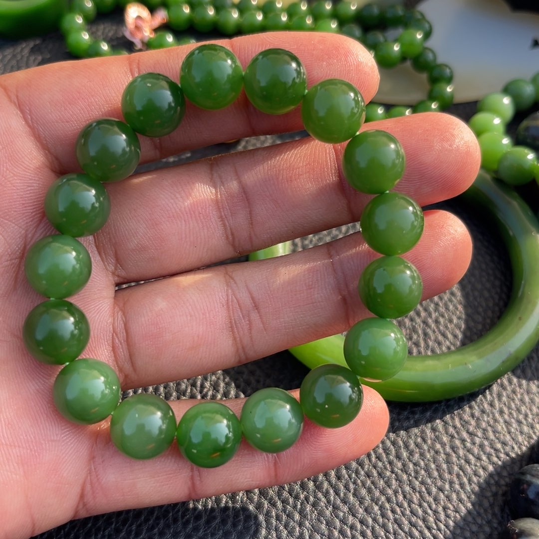 和田玉未镶嵌手串