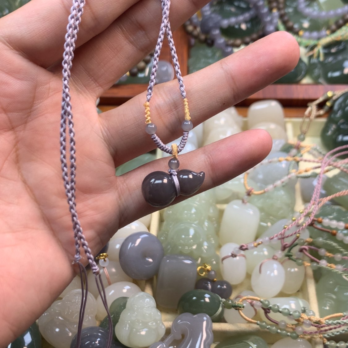 【闪购商品】颈饰未镶嵌和田玉