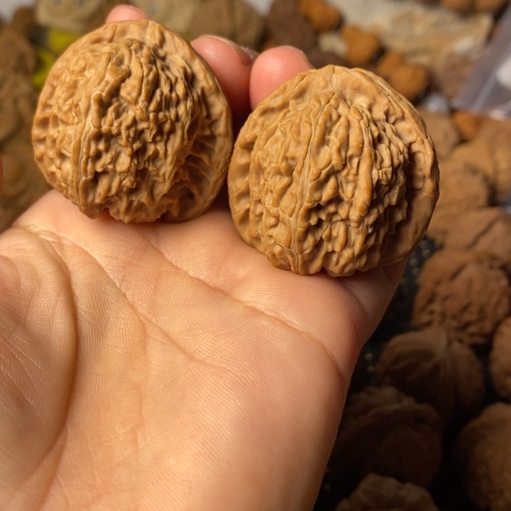 吊坠文玩核桃老树白狮子文玩核桃