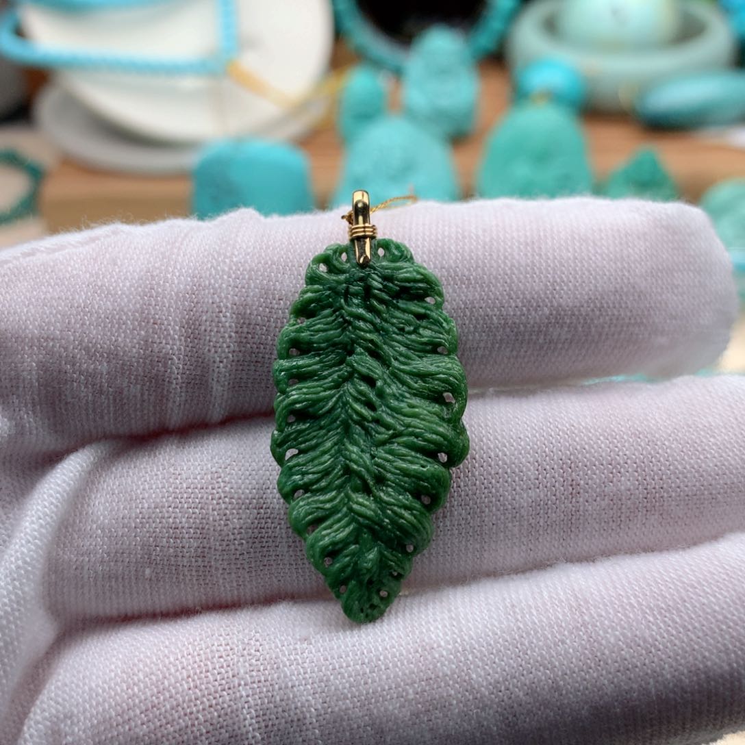 绿松石珠宝奇石18K金镶嵌