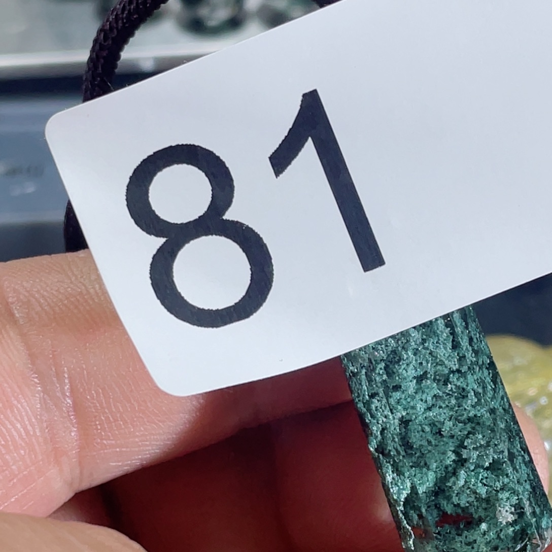 水晶吊坠(赠链)未镶嵌陌***?