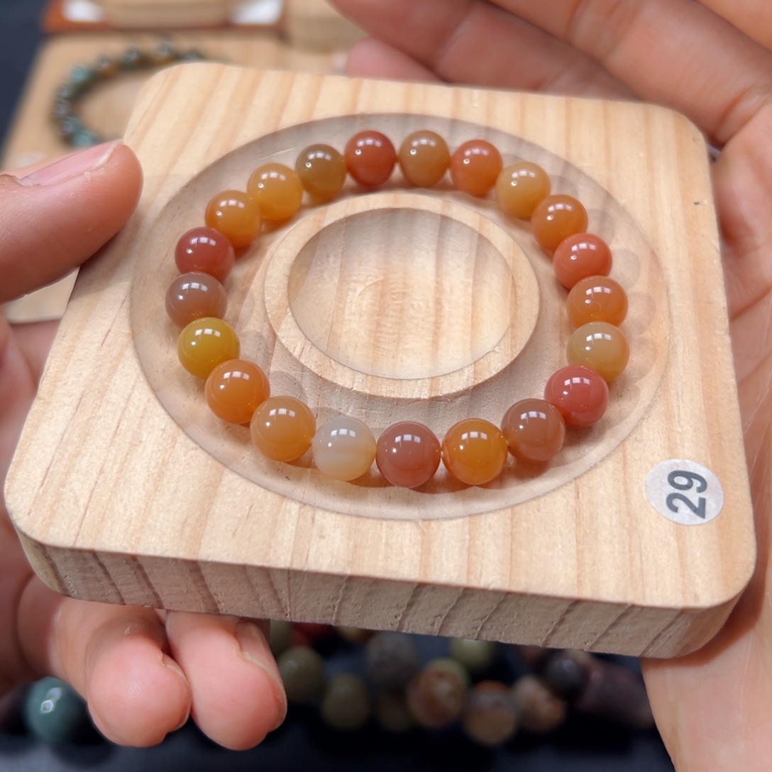 鑫***店石英质玉未镶嵌手链186