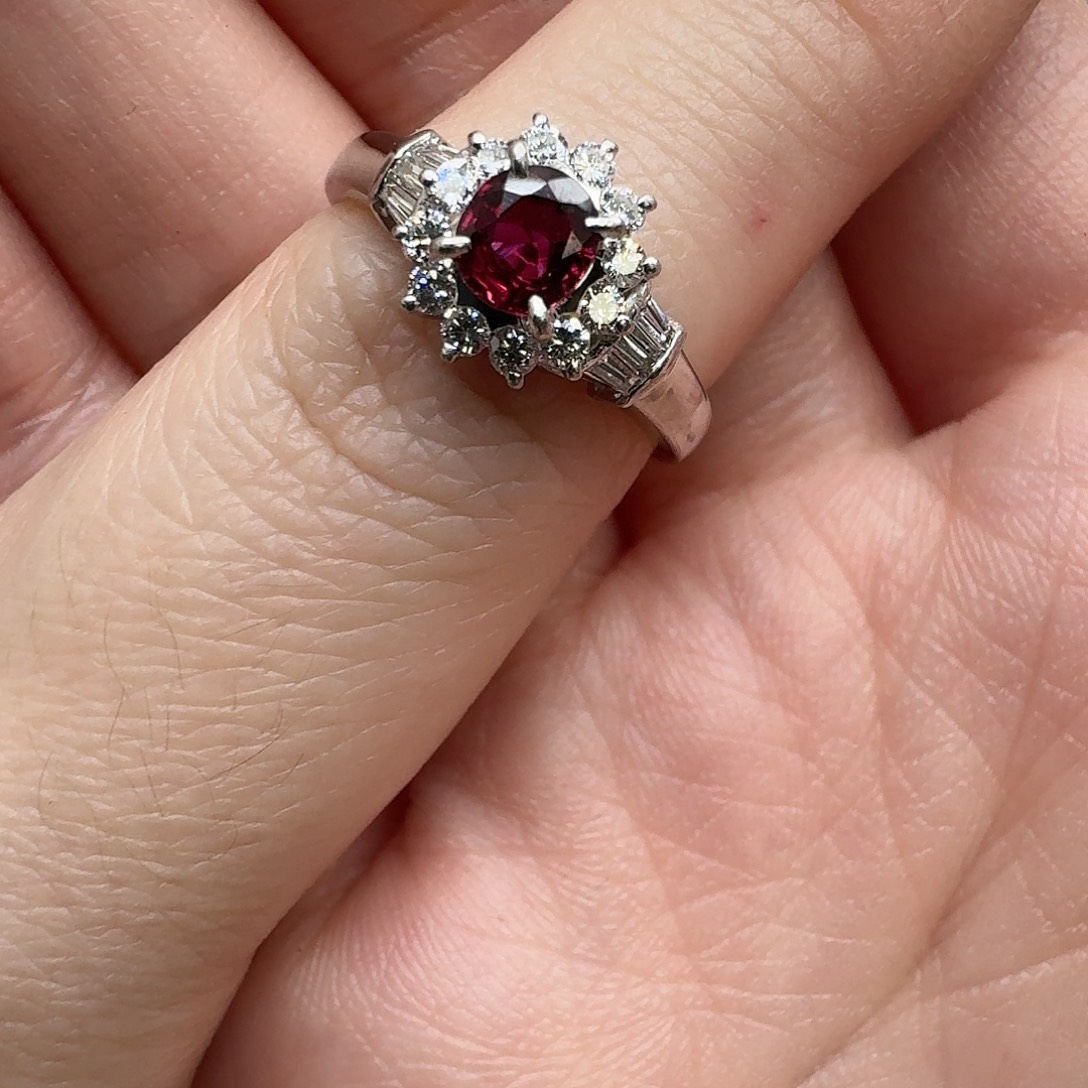 红宝石未镶嵌戒指