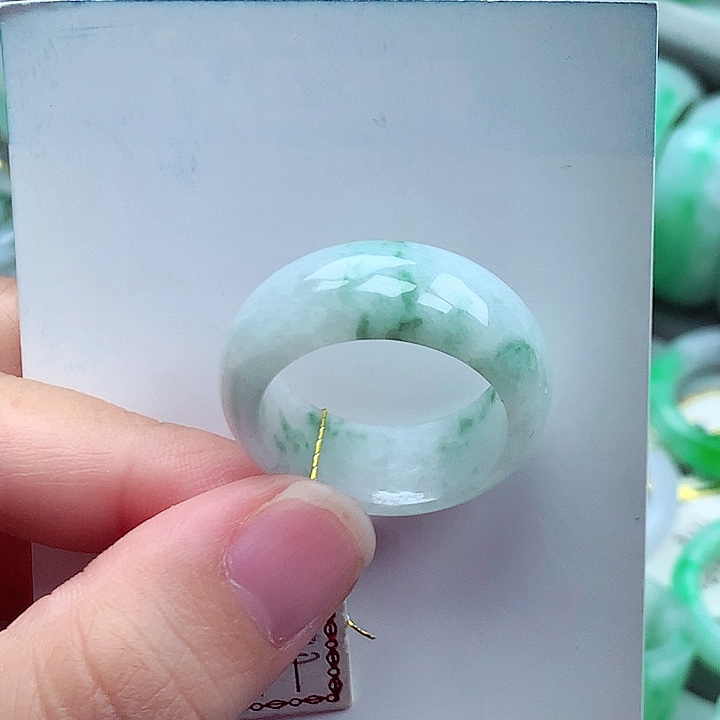 翡翠未镶嵌戒指27号