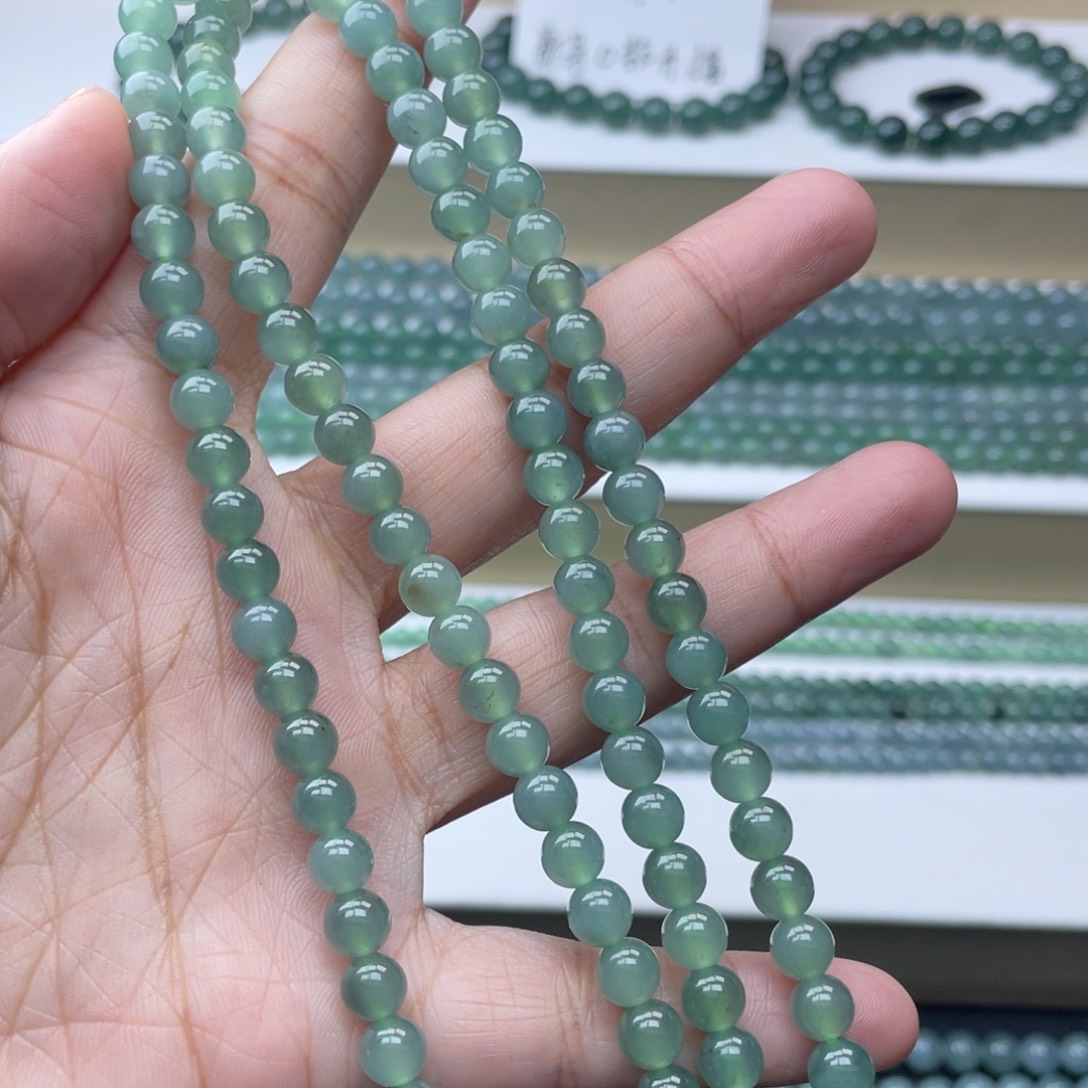 翡翠未镶嵌颈饰卡6+珠链