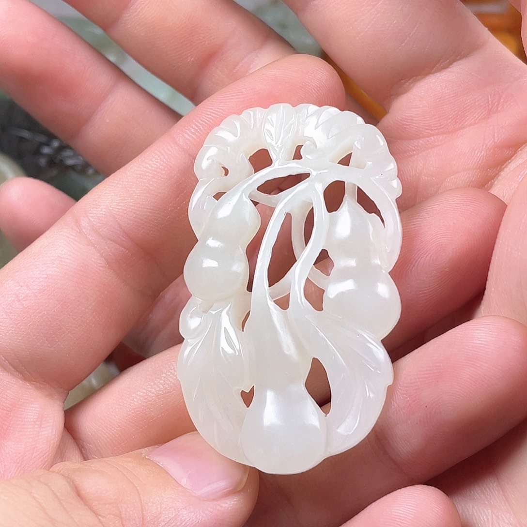 和田玉（糖玉）未镶嵌颈饰