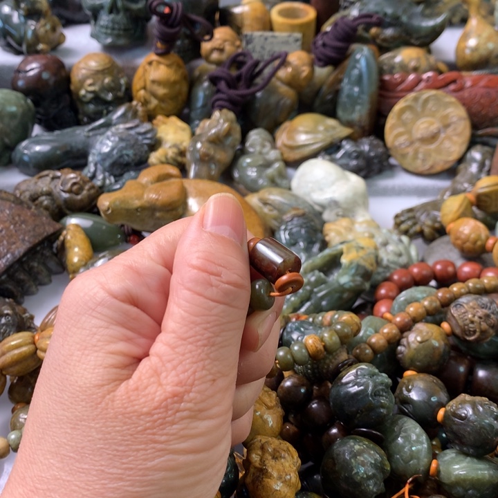 未镶嵌岫岩河磨玉（透闪石质玉）笔搁用****水