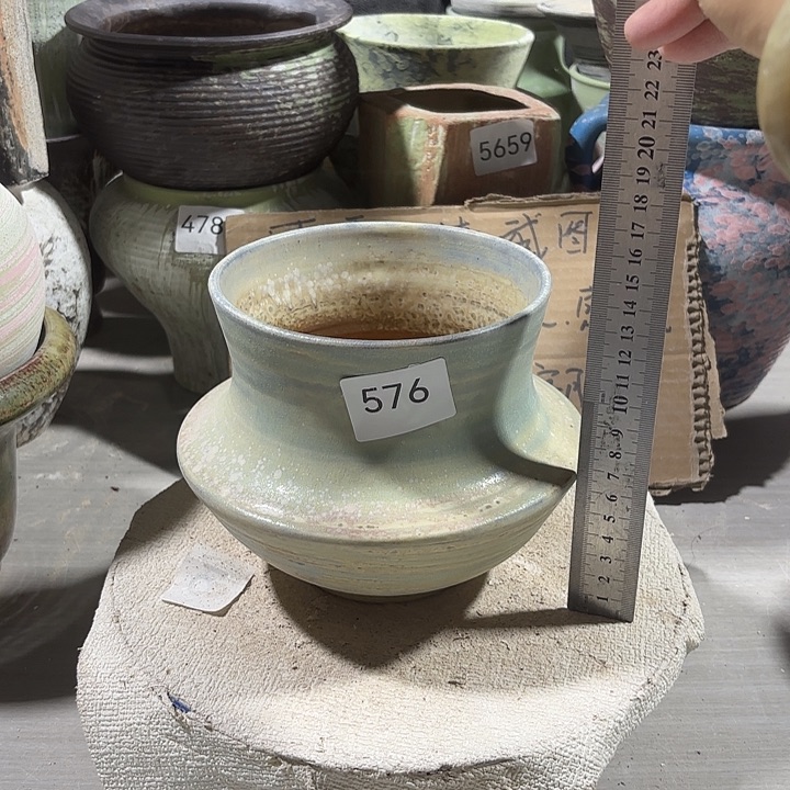 陶摆件高14，内口11，有孔576