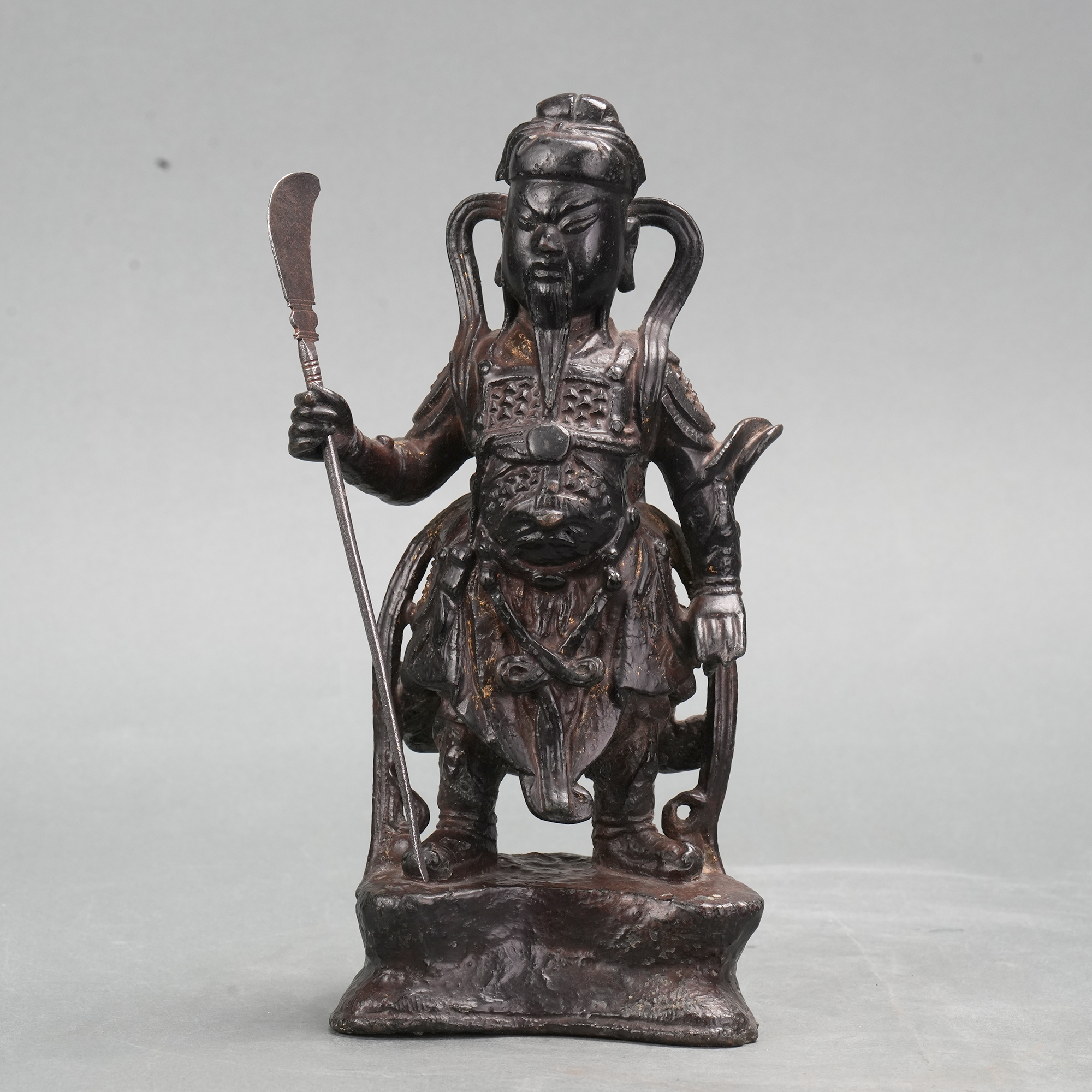 LOT 020827明代 铜关公像【古董拍卖】