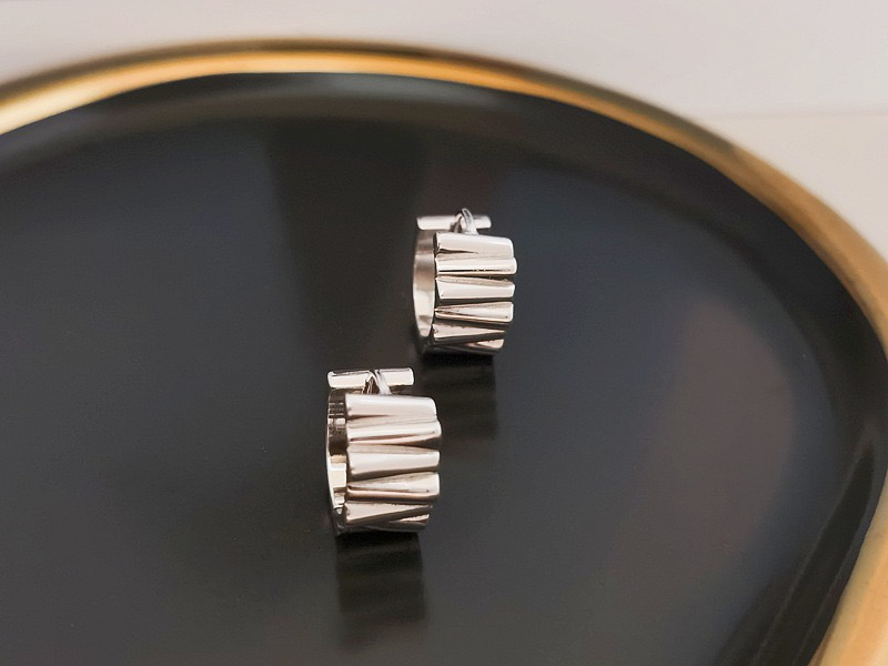 不锈钢耳饰 S925银耳扣个性时尚耳环通体银 