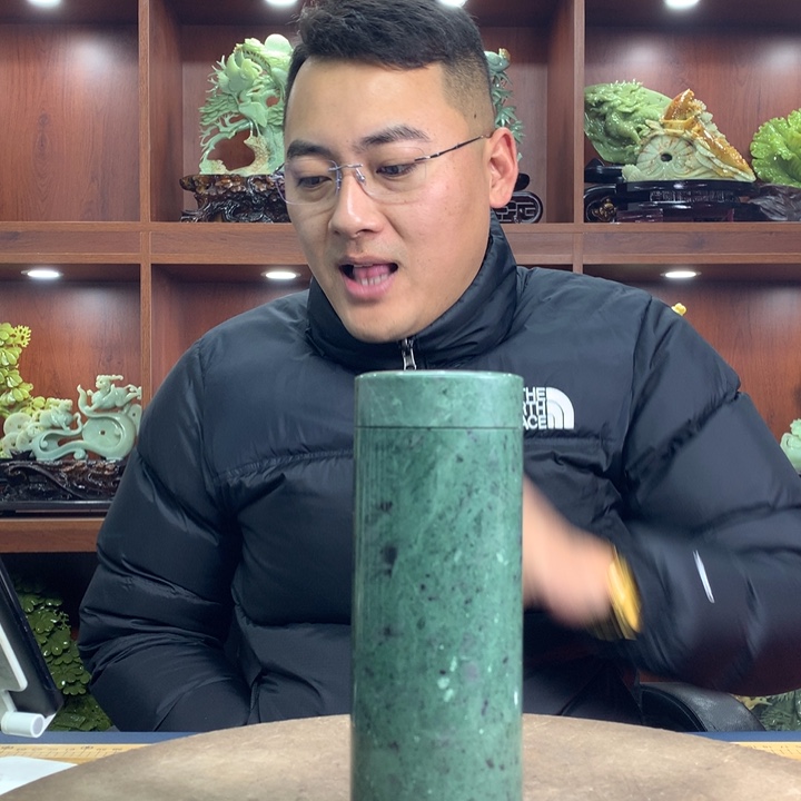 【闪购商品】蛇纹石玉（覆膜）珠宝奇石未镶嵌摩***飞