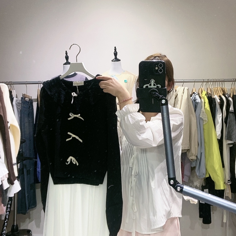 【闪购商品】黑色上衣
