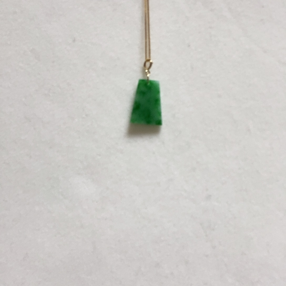 翡翠18K金镶嵌颈饰简单