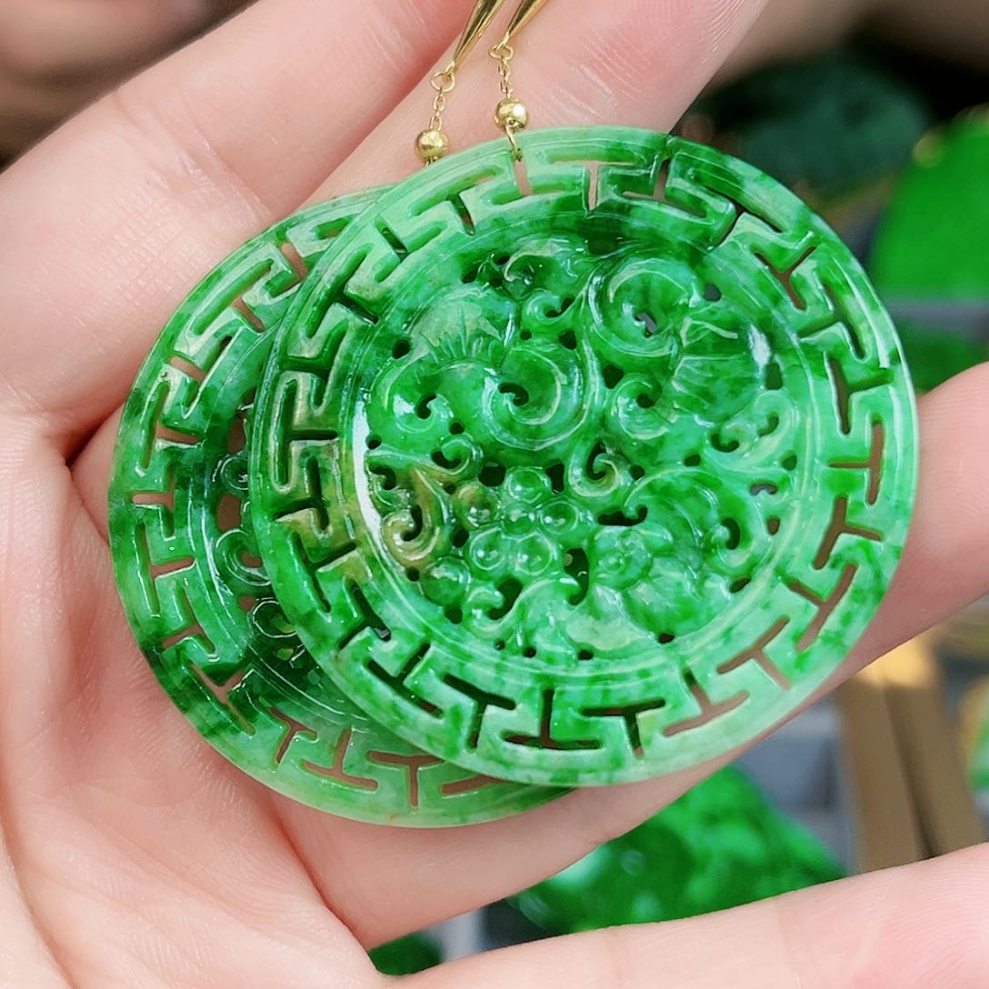 翡翠颈饰18K金镶嵌耳饰