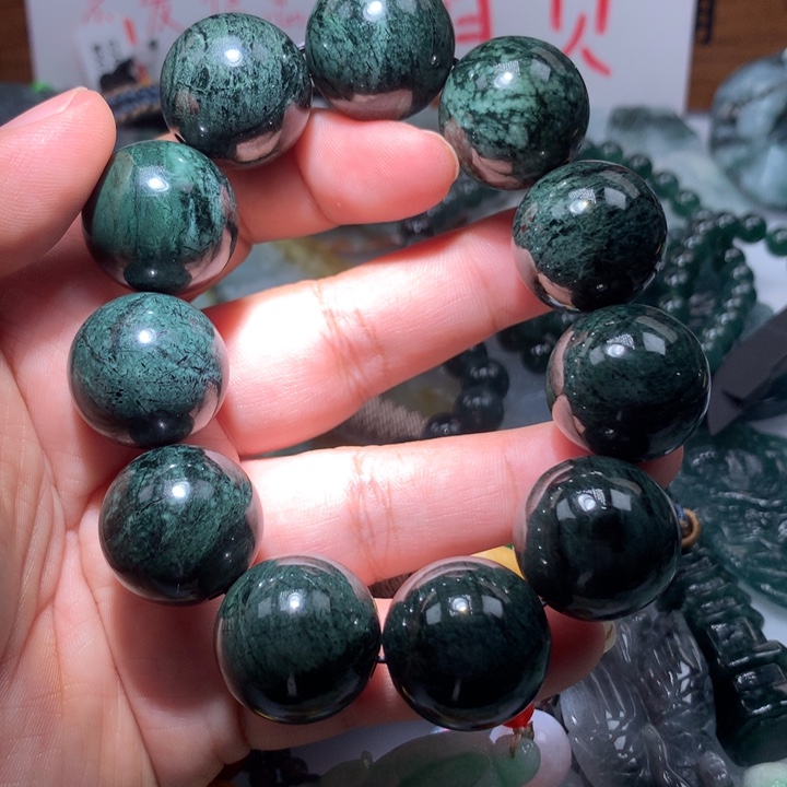 翡翠颈饰未镶嵌保真天然A货翡翠