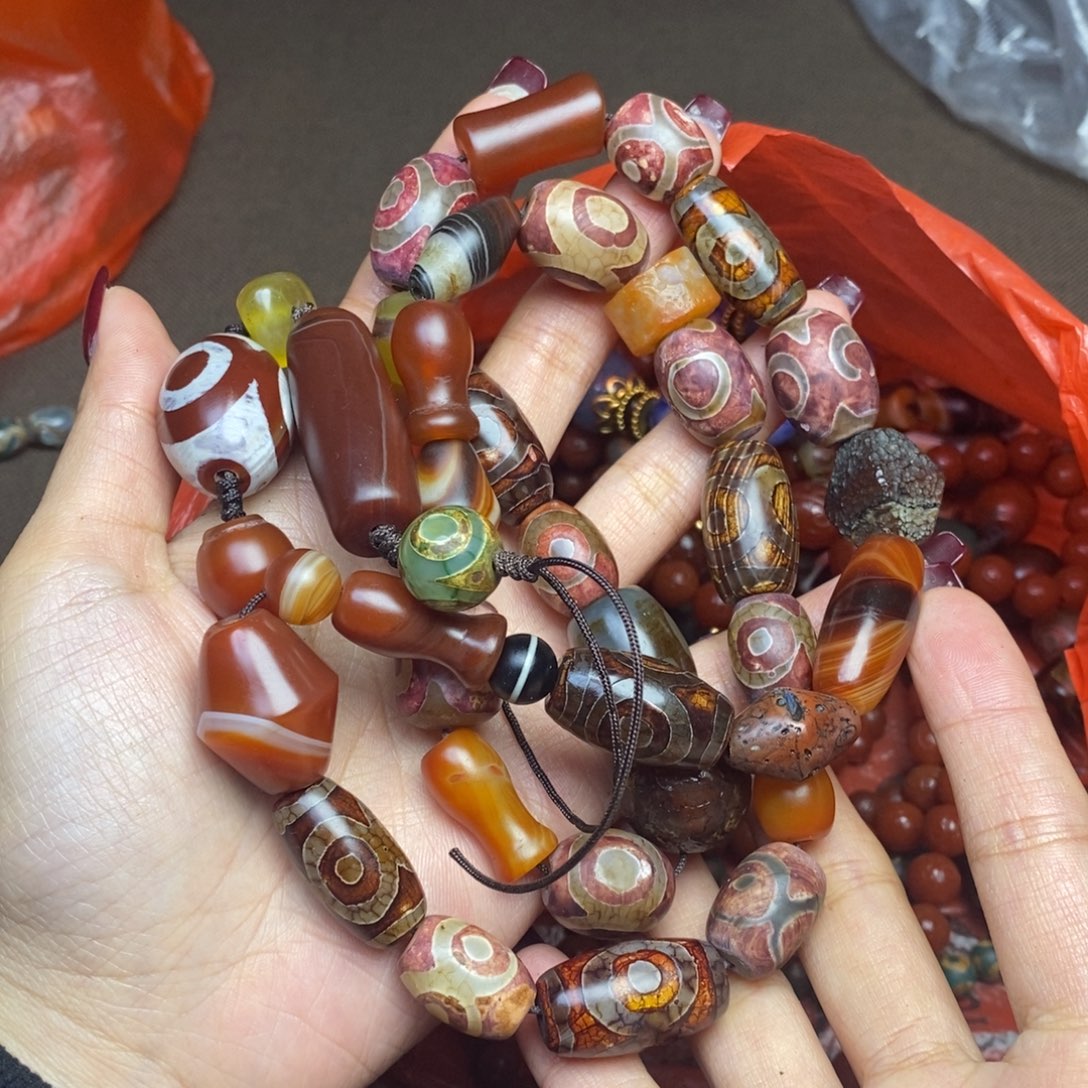 玛瑙/玉髓颈饰未镶嵌