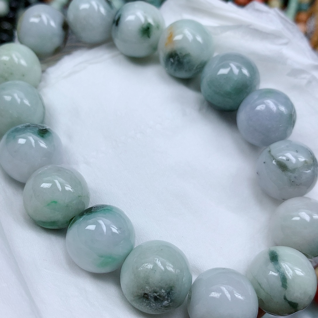 翡翠颈饰未镶嵌手串