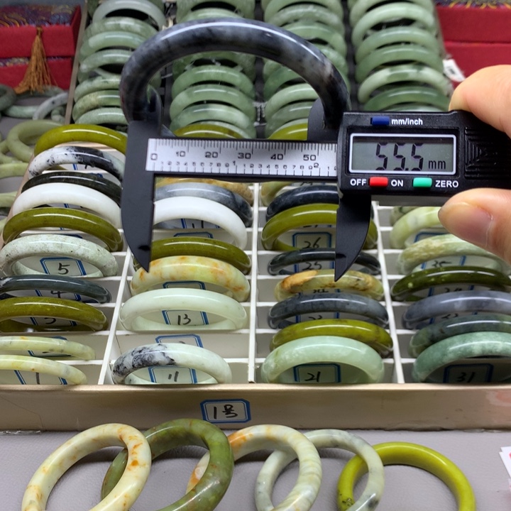 未镶嵌蛇纹石玉手镯12