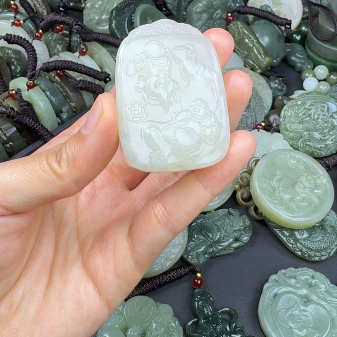 和田玉颈饰未镶嵌