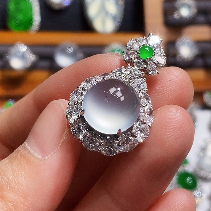 吊坠(不含链)18K金镶嵌翡翠