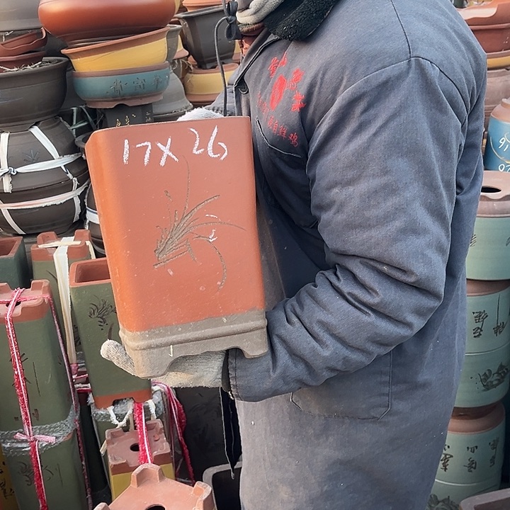 紫砂花盆紫砂花盆和小