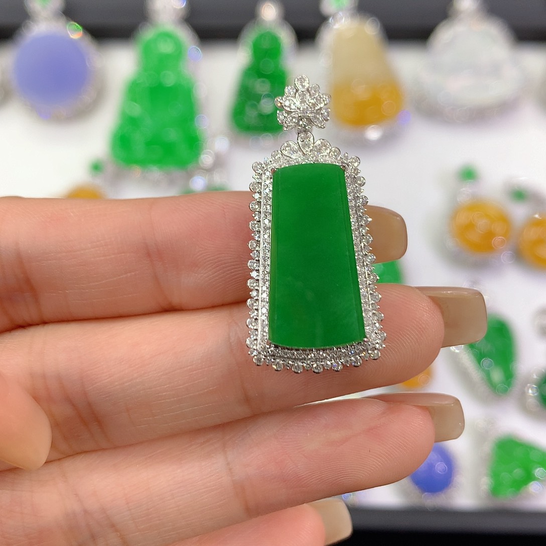 翡翠18K金镶嵌吊坠(不含链)如***醒1322232