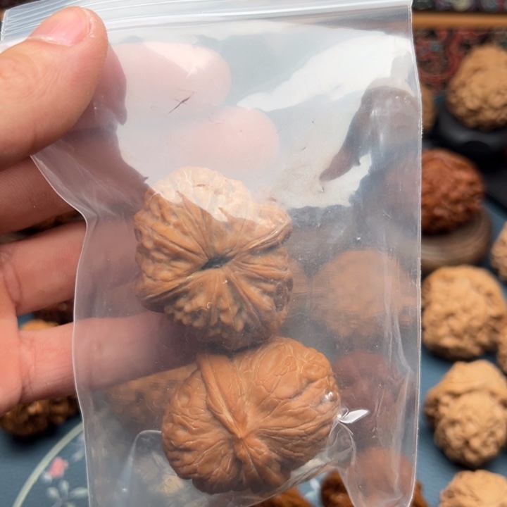 桃核吊坠烁发哥哥哥哥哥哥