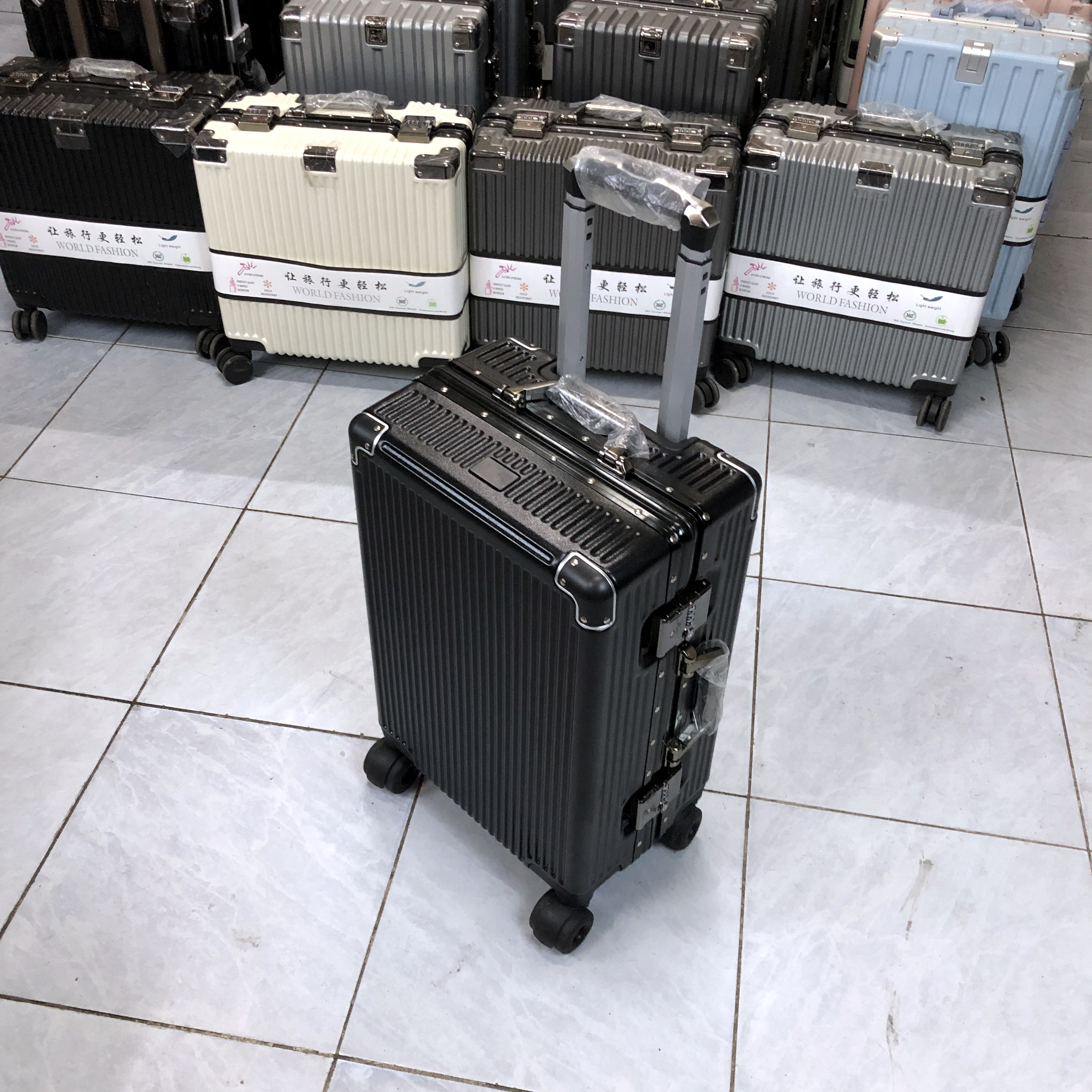 20寸行李箱小型拉杆旅行箱万向轮拉杆箱铝框登机箱密码箱男女通用