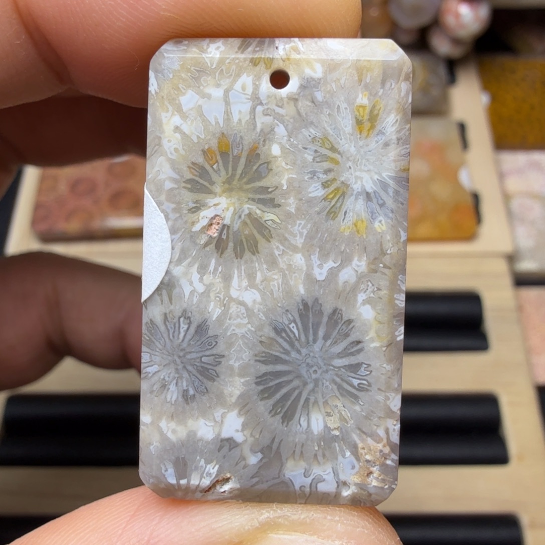 硅化玉未镶嵌纯天然色有机玉石保真色