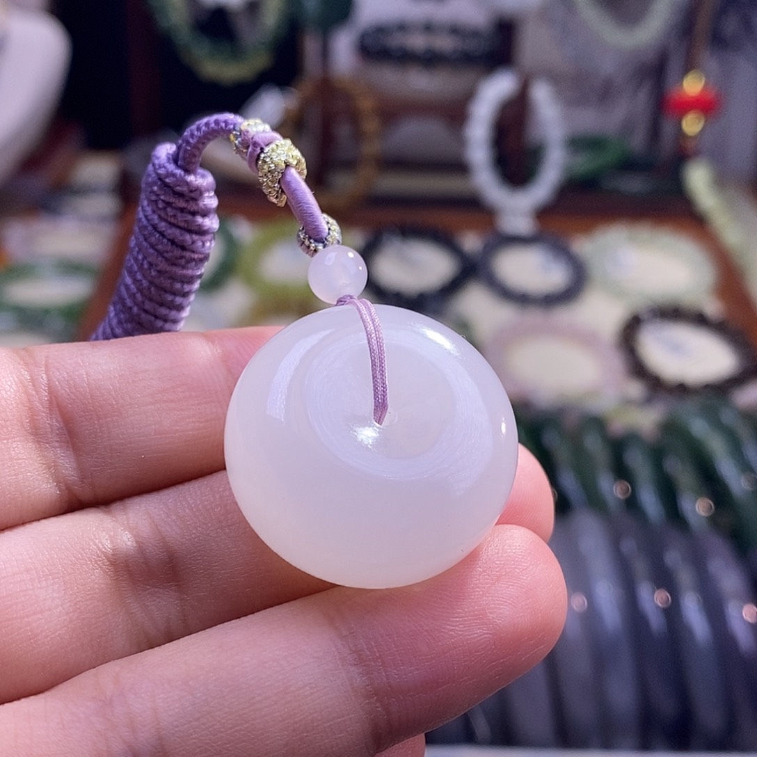 颈饰未镶嵌和田玉收藏级新疆白玉老料平安扣吊坠