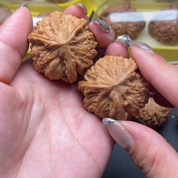 文玩核桃吊坠暮**响三棱