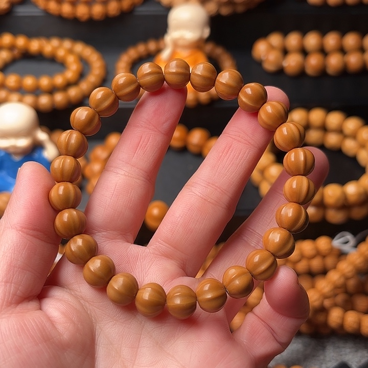 夏***天手串猴头核桃QQ兔中央音乐学院