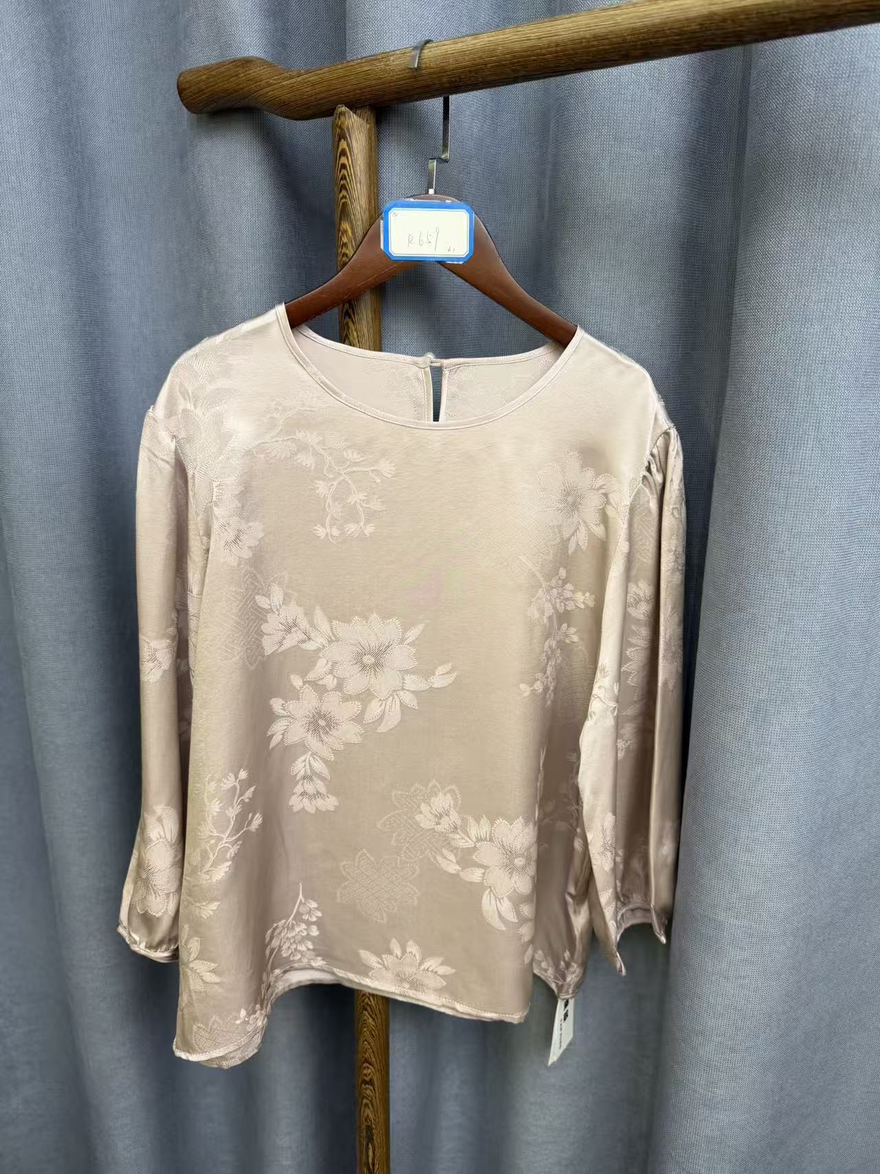 (瑕疵）2025夏季新款休闲时尚圆领桑蚕丝七分袖上衣女R659