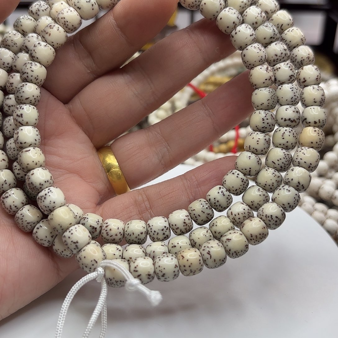 星月菩提吊坠87河豚骨瓷白大留白