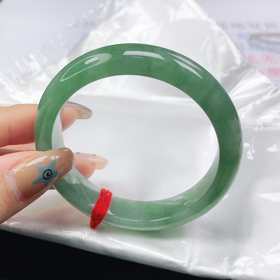 翡翠未镶嵌手镯翡翠50.9满绿正圈