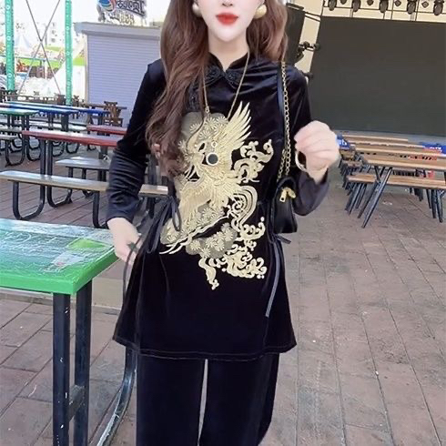 高奢新中式轻熟风时尚气质春秋金丝绒连衣裙显高显瘦