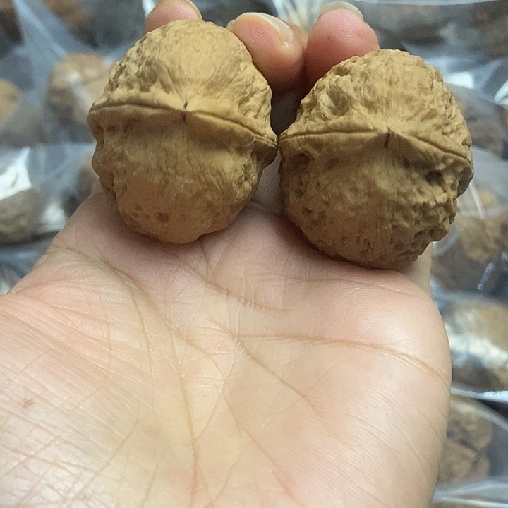 文玩核桃把件云南铁核桃基地8