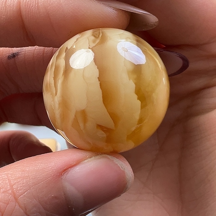 蜜蜡未镶嵌珠宝奇石