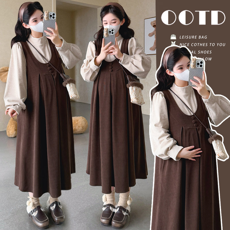 2025冬季新款加绒打底衫+灯芯绒背带裙两件套孕妇装宽松大码春秋