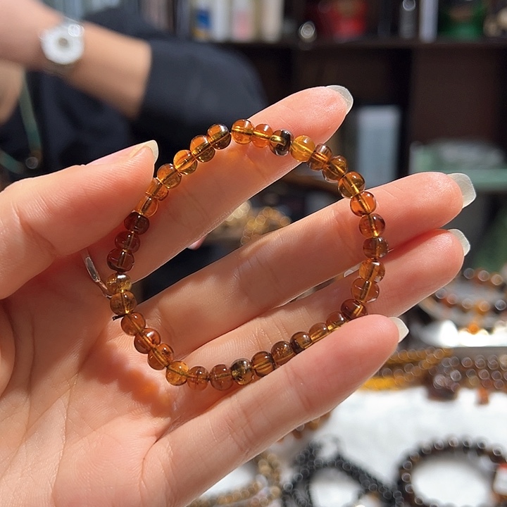 未镶嵌琥珀手链抚顺