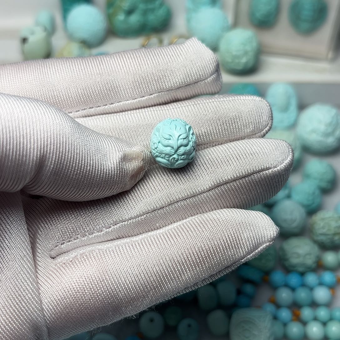 绿松石未镶嵌雕刻件