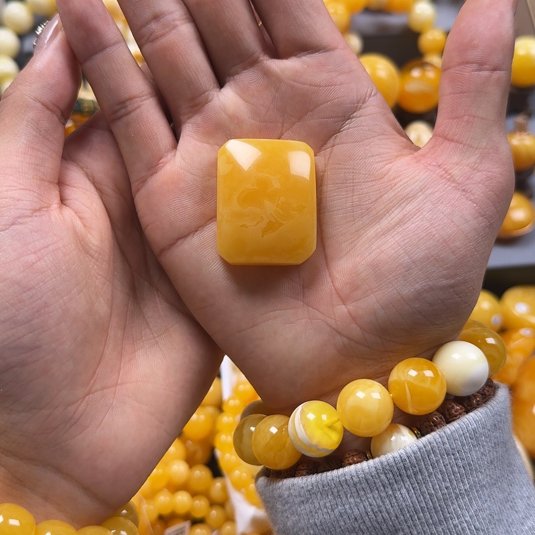 琥珀珠宝奇石未镶嵌方牌