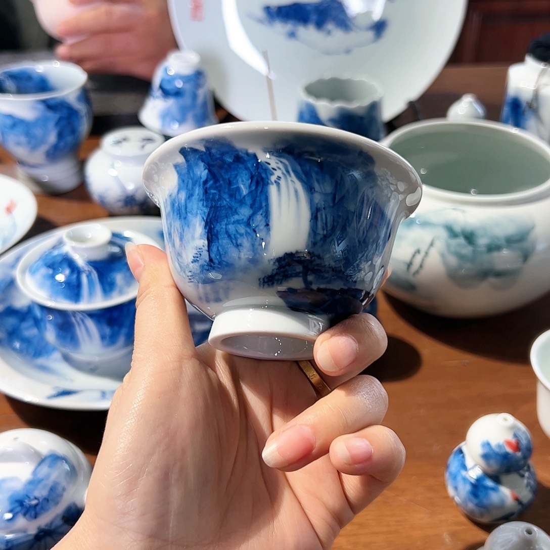 刺***晓青花手绘山水主人杯
