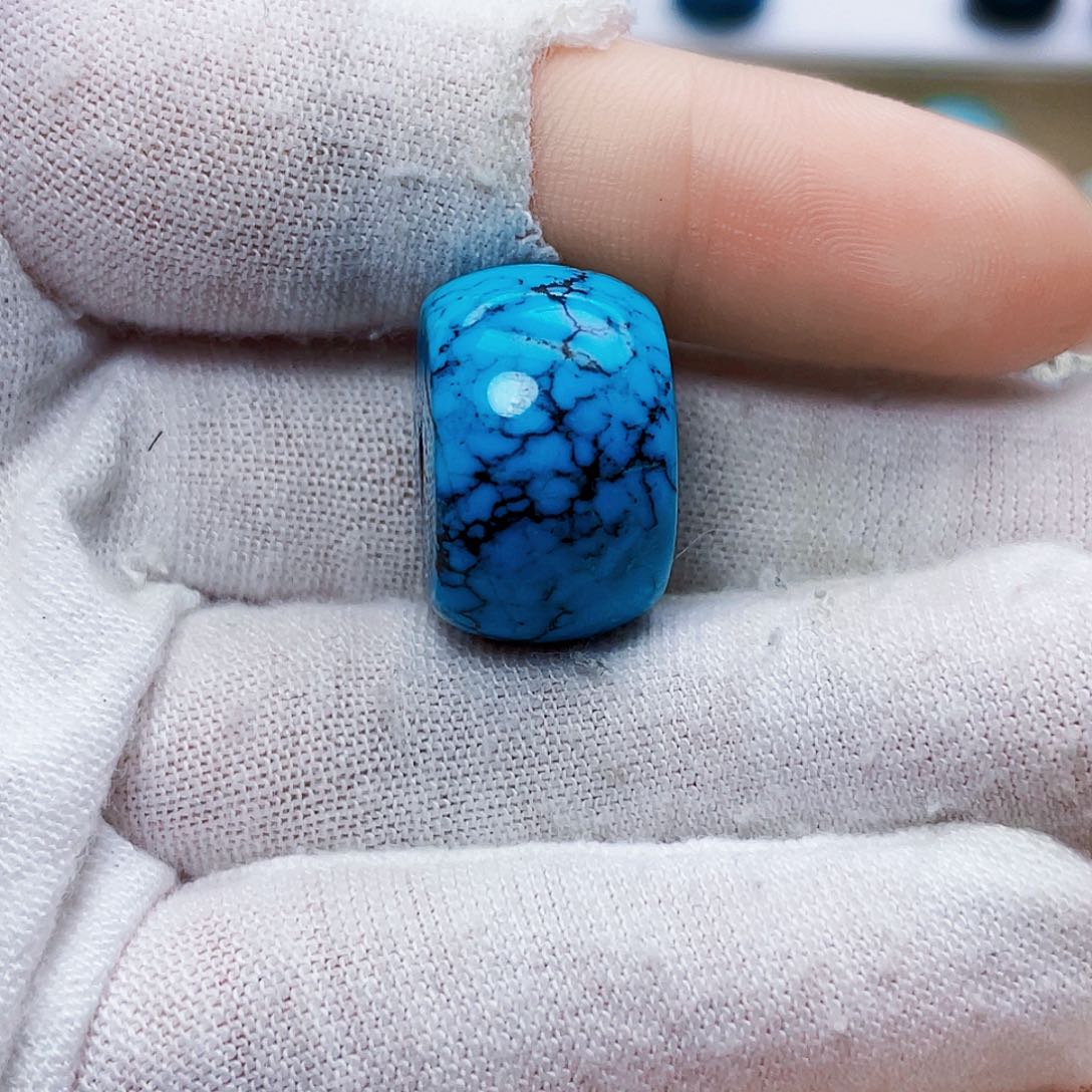 绿松石未镶嵌饰品